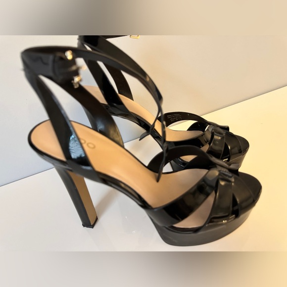 Also high heel plate from sandals. - Picture 10 of 12